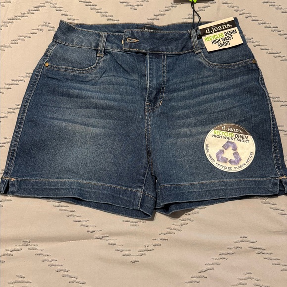 D. Jeans High Waist Recycled Denim Shorts - Picture 1 of 3